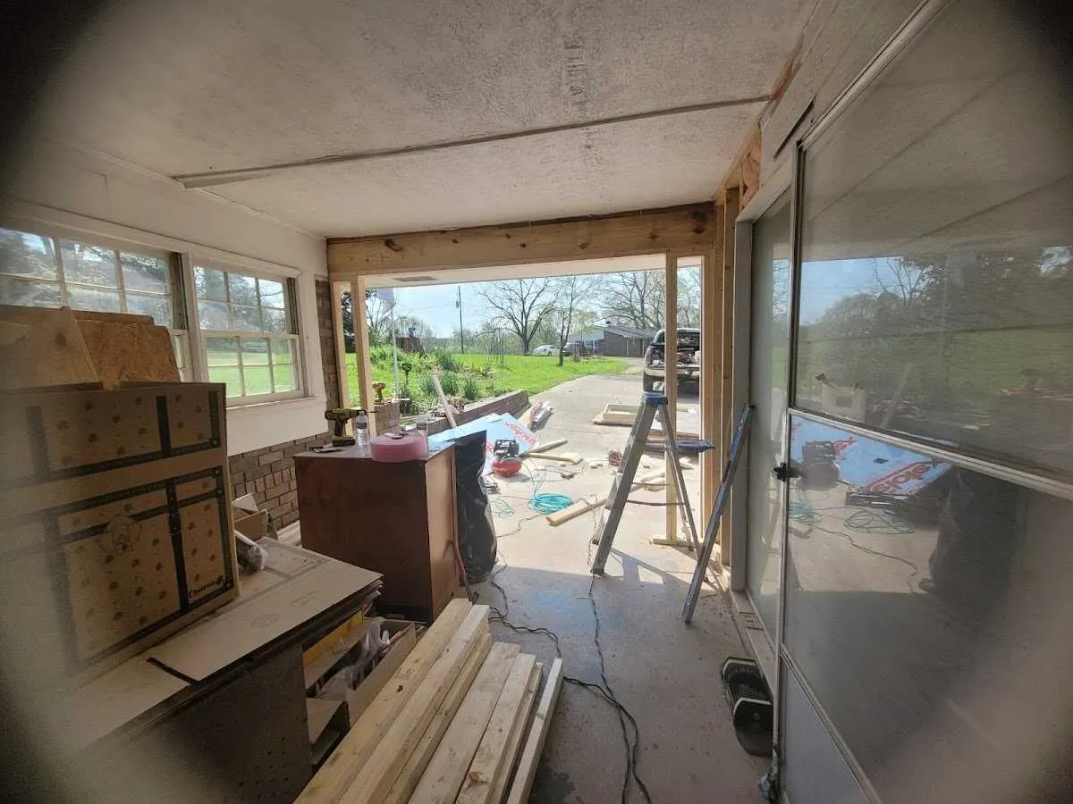 Air movers and dehumidifier for Drying & Dehumidification in Bel Air